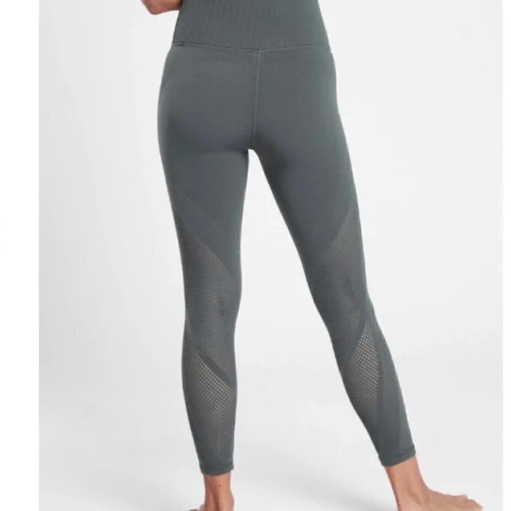 Athleta Mudra 7/8 Tight in Gray size S/M